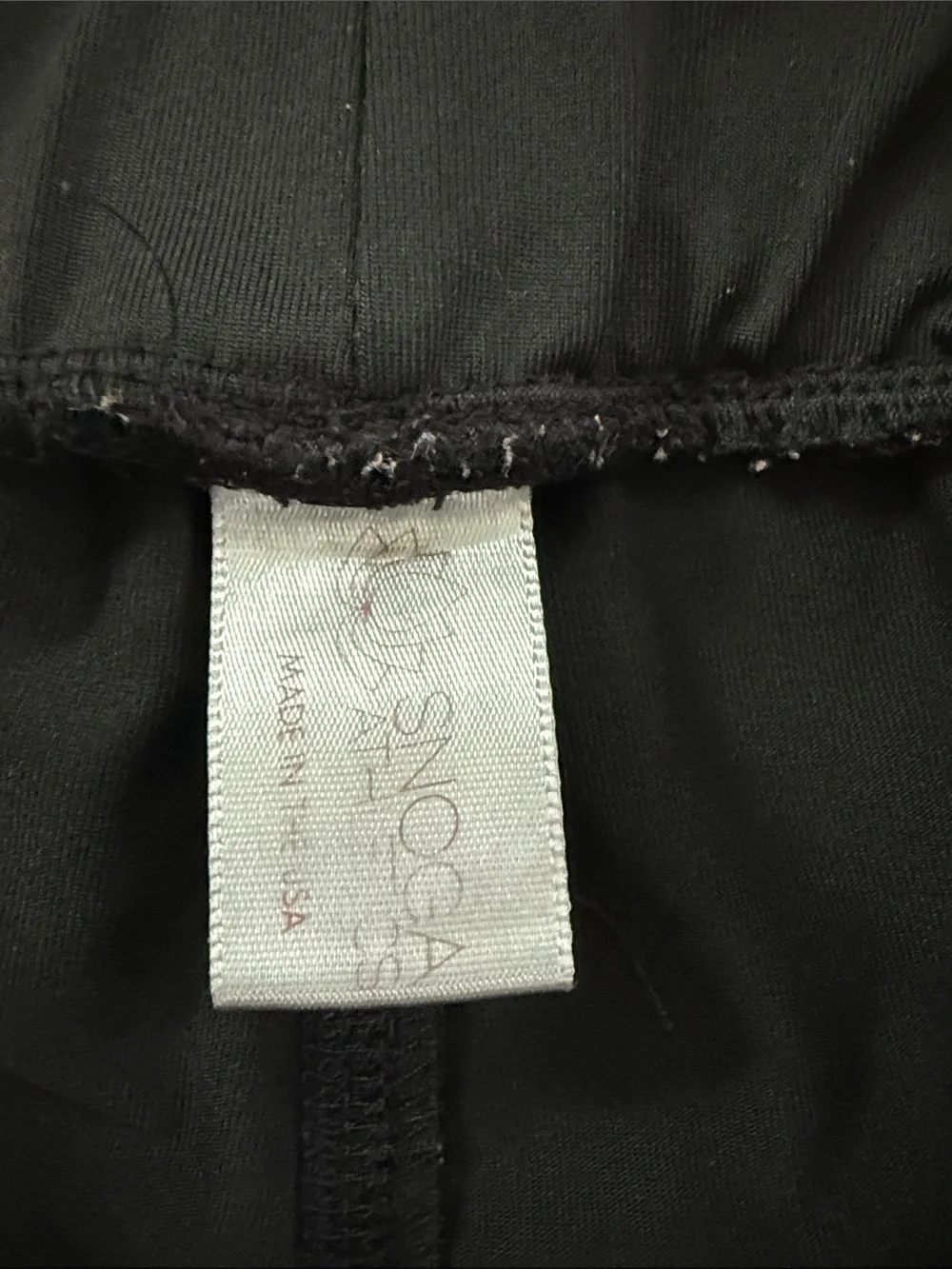 Snoga Women’s Black Active Skirt with Built-In Capri Leggings